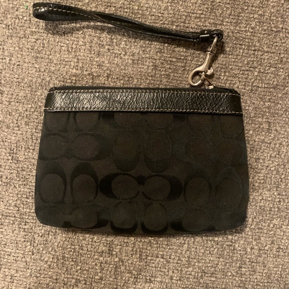 Black coach wristlet - Picture 2 of 3